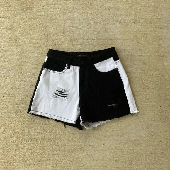 Forever 21 Colorblock Black & White Distressed Shorts M - Picture 2 of 7